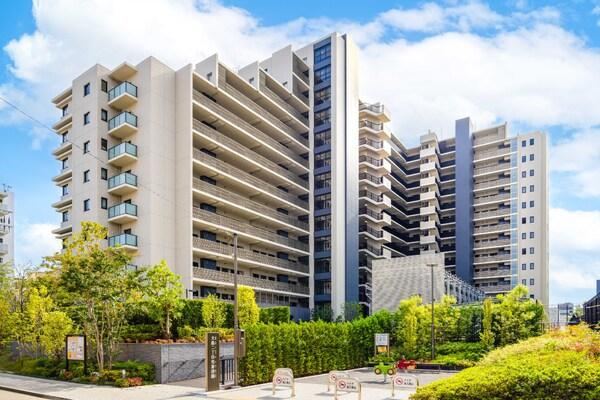 Newly Built Apartment by Mitsubishi Estate - Photo 1