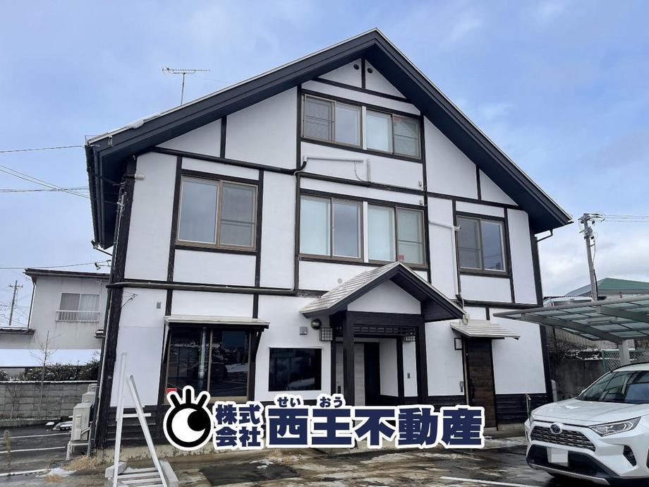 Restaurant with Kitchen in Aota - Photo 1