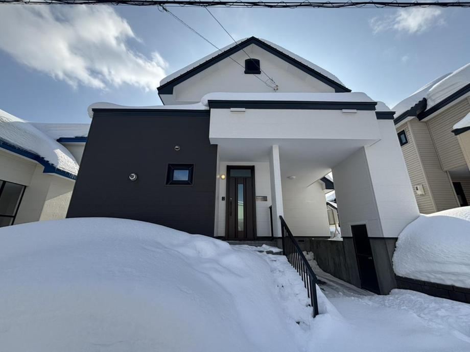 Recently Renovated 4LDK in Oomagari Hikari - Photo 1
