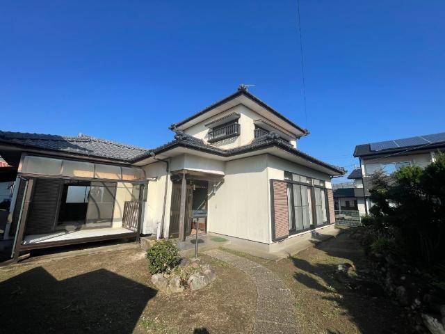 Charming 6DK House with Garden in Omura - Photo 1