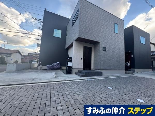 Contemporary 4LDK Home Near Higashi-Kishiwada Station - Photo 1