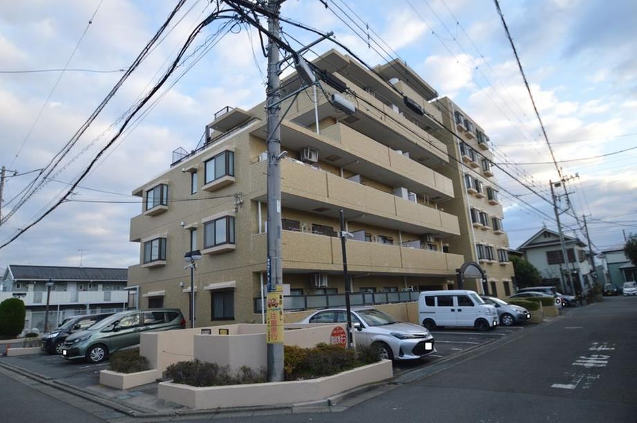 Sunny 3DK Apartment in Hiratsuka - Photo 1