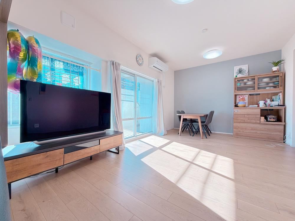 Convenient 3LDK+S Apartment Near Shin-Misato Station - Photo 1
