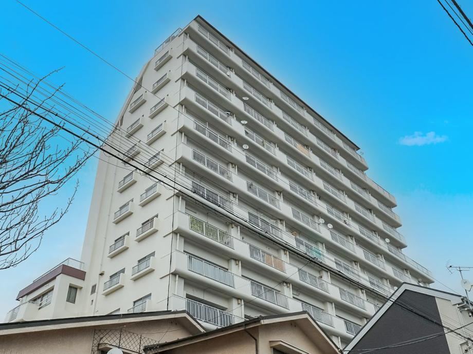 2DK Apartment with Roof Balcony in Suginami - Photo 1