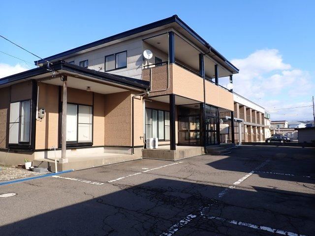 Spacious 8DK Detached House in Kuroishi - Photo 1