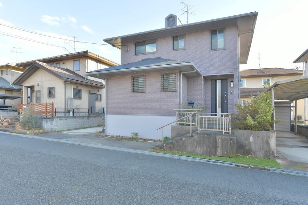 Modern 4LDK Home with Renovations in Akaiwa - Photo 1
