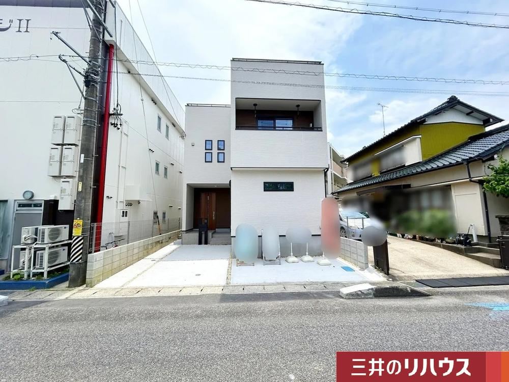 Modern 3LDK House Near Toyota City Station - Photo 1
