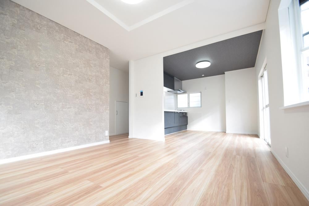 Convenient 4LDK Home with Warranty in Seto - Photo 1