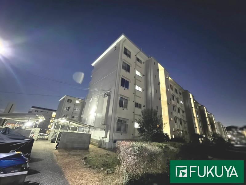 4DK apartment in Takarazuka, Hyogo - Photo 1