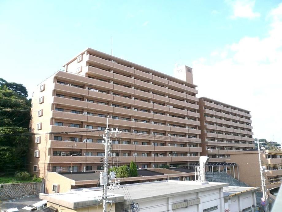 3LDK apartment in Shimonoseki, Yamaguchi - Photo 1