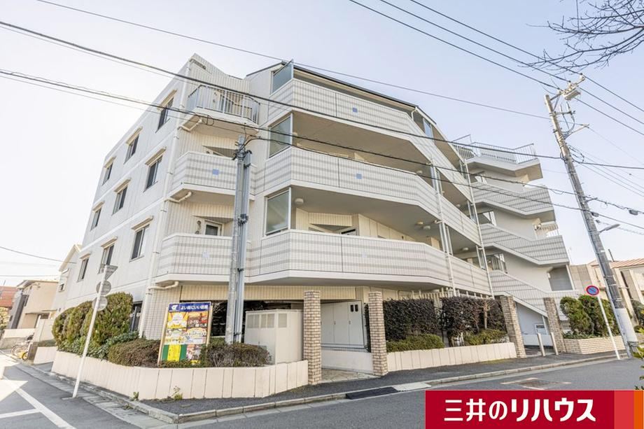 Spacious 3LDK Apartment in Kitasenju - Photo 1