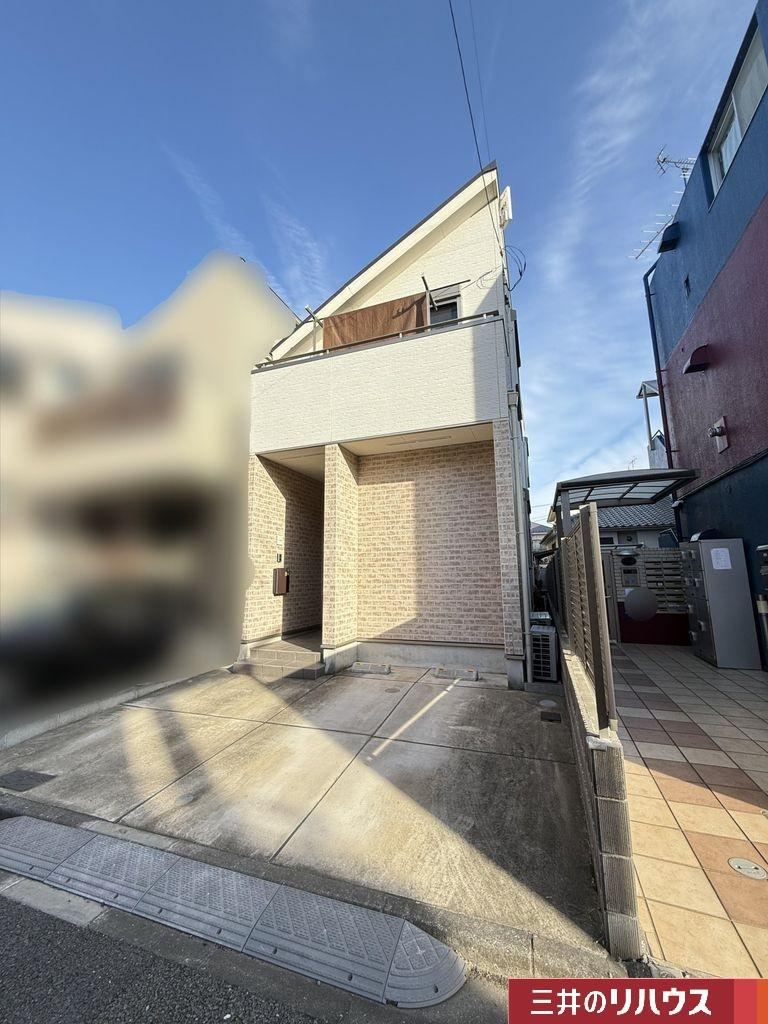 Elegant 1LDK+S Detached House in Kyodo - Photo 1