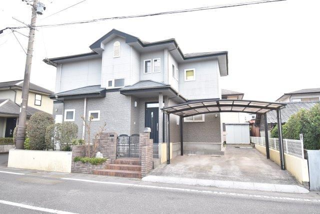 Spacious 4LDK House with Great Sunlight in Kanoya - Photo 1