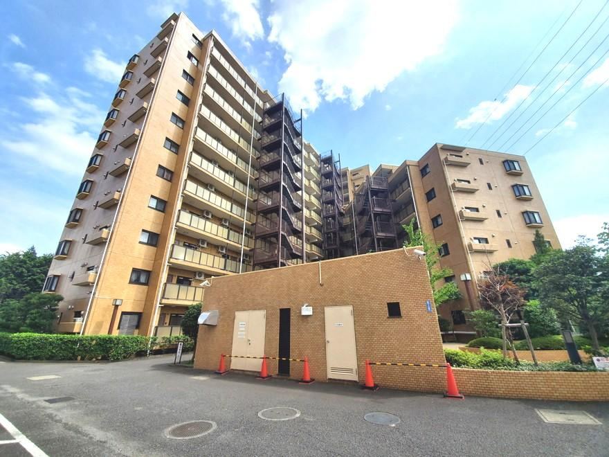 3DK Apartment in Shimo-Tsuruma - Photo 1