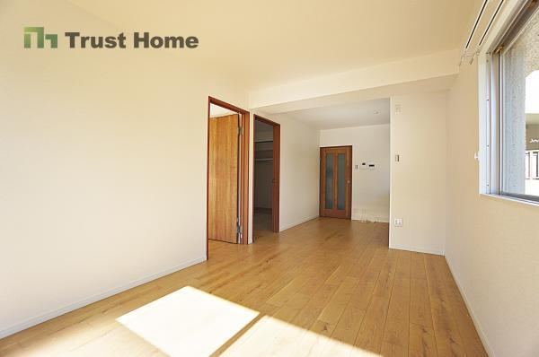 3LDK apartment in Nagata Ward, Kobe, Hyogo - Photo 1