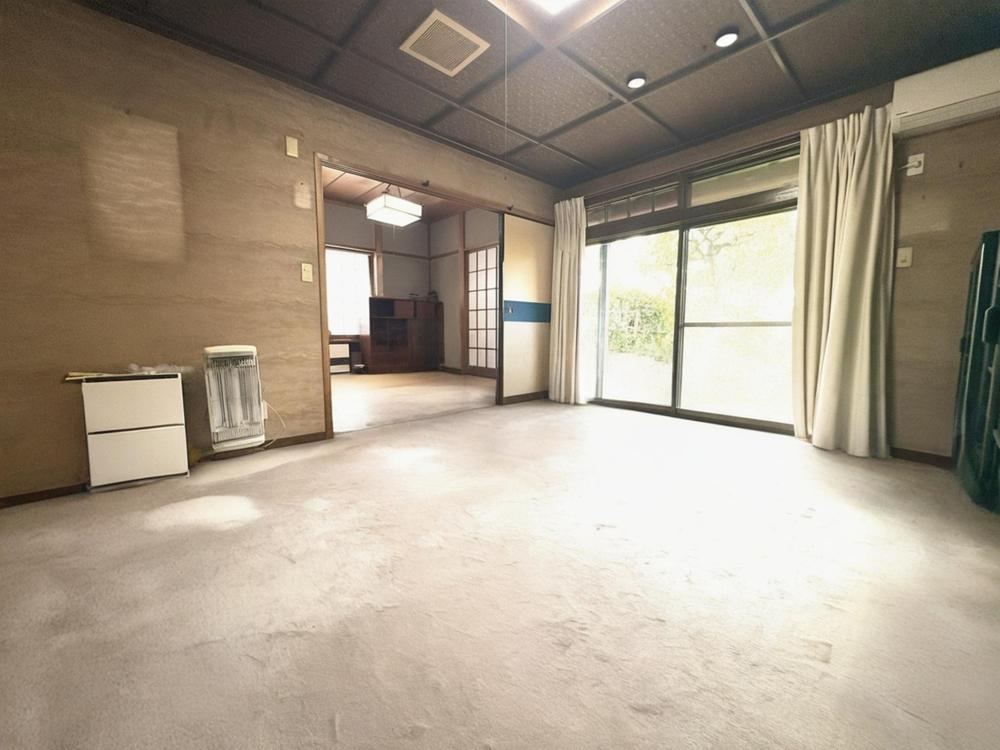 Quiet Residential Area with Garden and Terrace - Photo 1