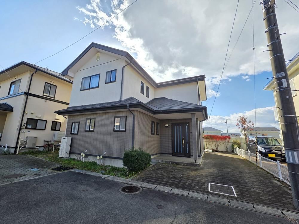 Convenient 4LDK Detached House Ideal for Seniors in Morioka - Photo 1