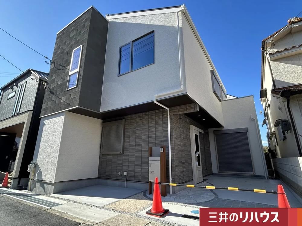 Stylish 3LDK+S House in Seiryo-dai, Tarumi - Photo 1