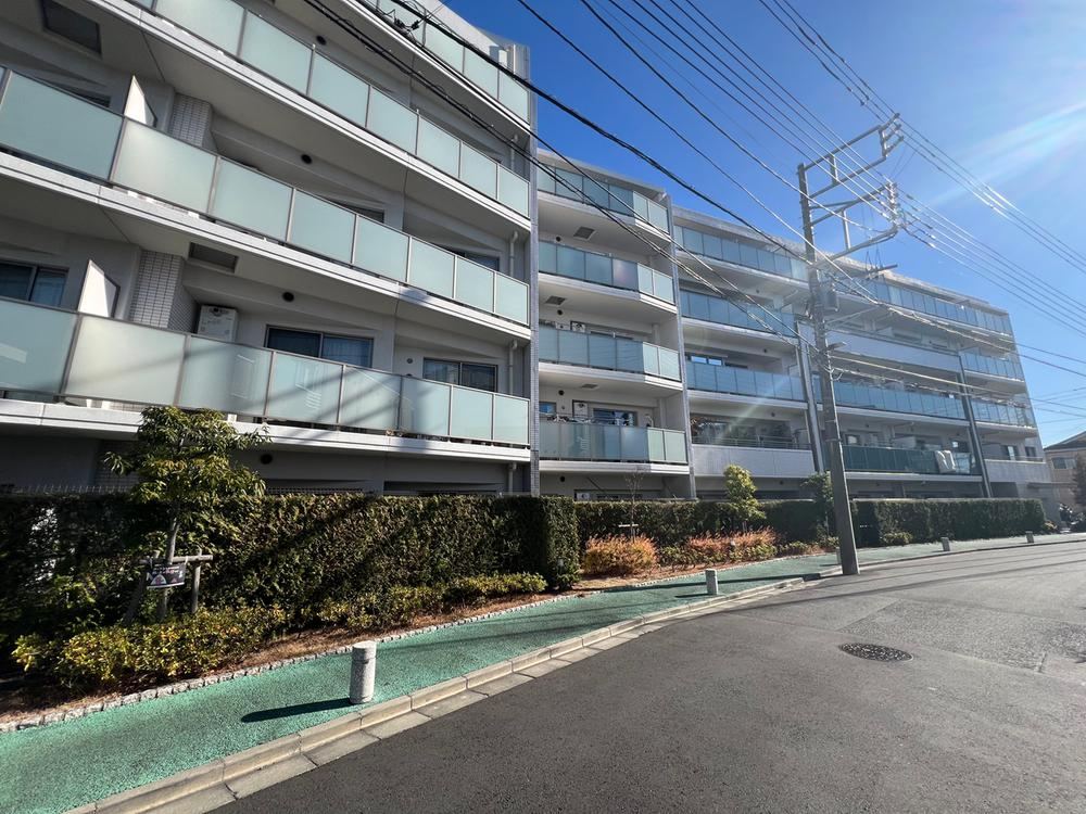 Spacious 4LDK Apartment in Adachi, Tokyo - Photo 1