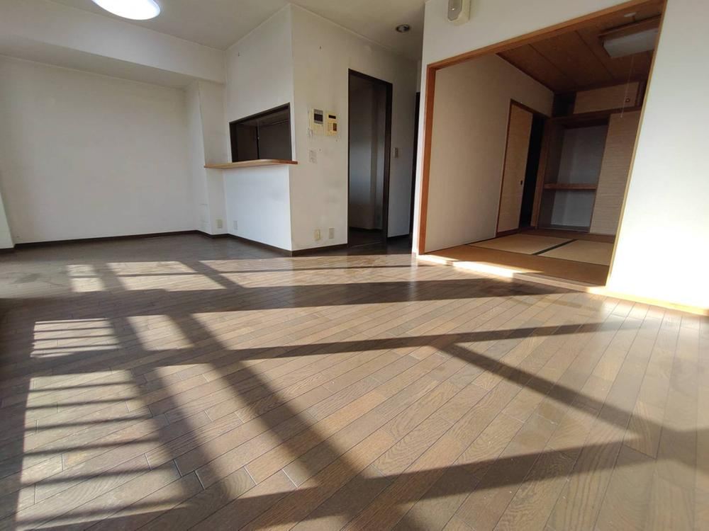 3LDK apartment in Owariasahi, Aichi - Photo 1