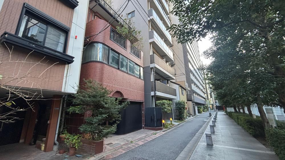 Elegant 3LDK+S House in Ginza - Photo 1