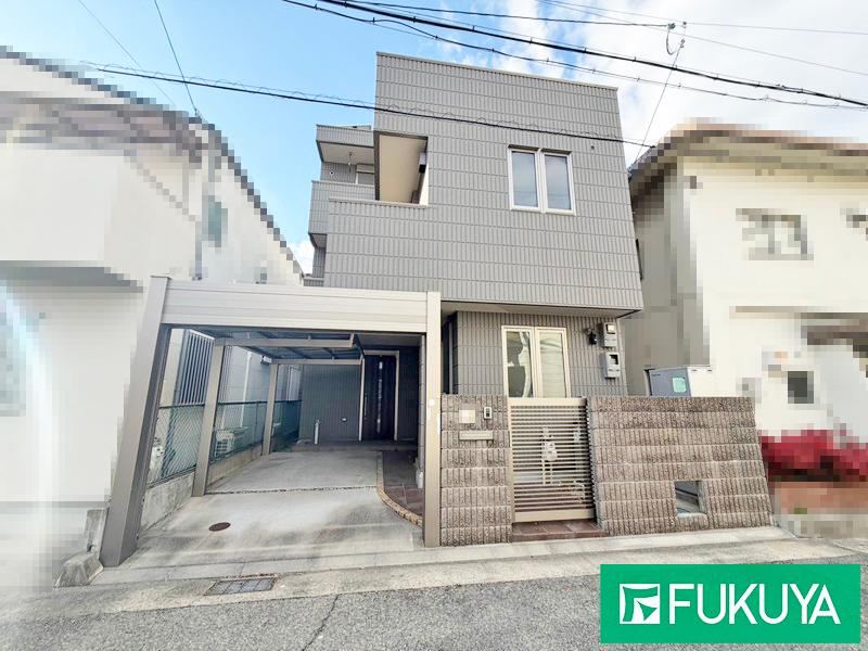 Stylish 2LDK House with Solar Power in Amagasaki - Photo 1