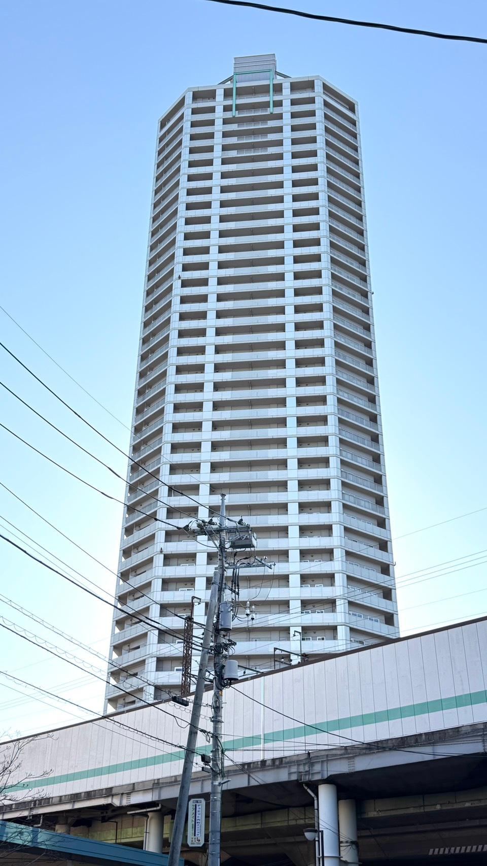 Modern 3LKK Apartment Directly Connected to Station - Photo 1