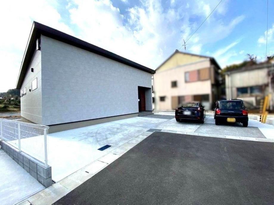 Charming 3LDK Bungalow with Wood Deck in Tosa City - Photo 1