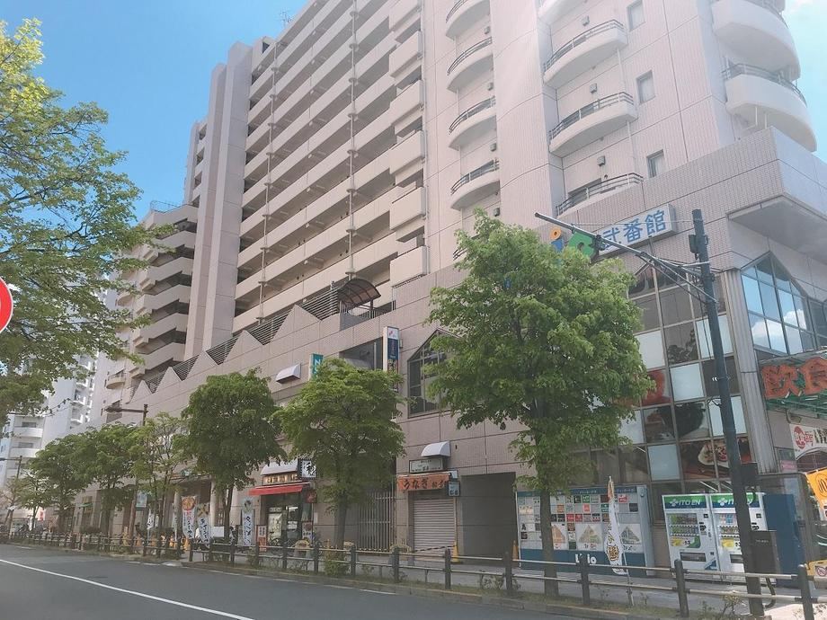 Renovated 3LDK Apartment in Kameari - Photo 1