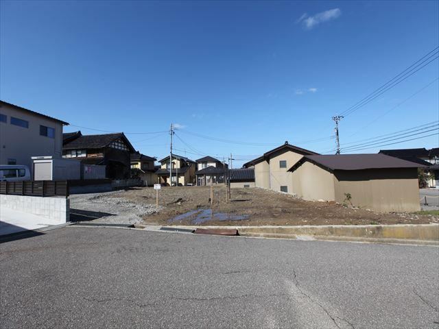 487 m² land in Kanazawa, Ishikawa - Photo 1