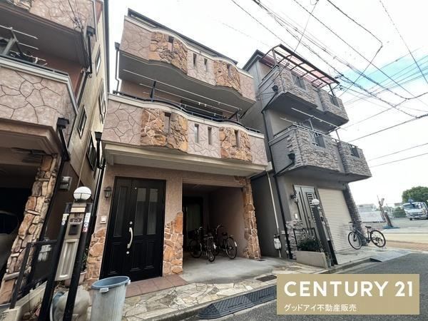 Spacious 4LDK House in Nakachaya, Osaka - Photo 1