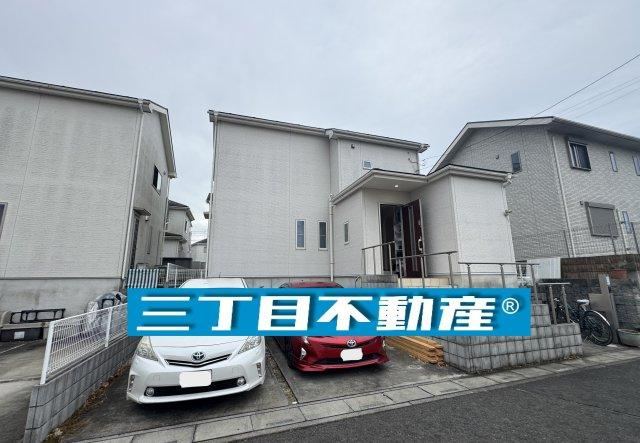 Modern 4LDK House in a Well-Planned Area - Photo 1