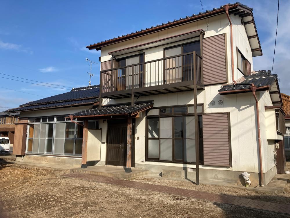 Spacious 6SDK Home in Kamimine - Photo 1