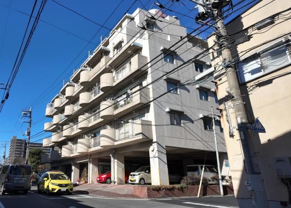 Spacious 3LDK Apartment in Honmaru, Utsunomiya - Photo 1