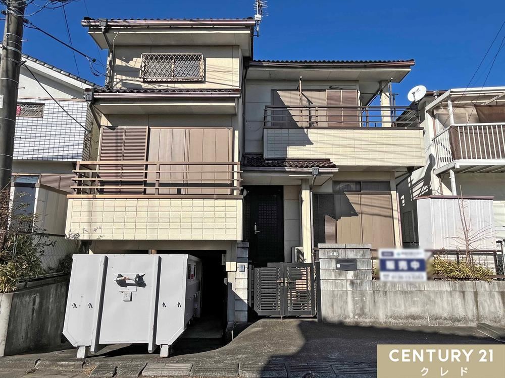 Renovated 3LDK Home in Quiet Sakado Neighborhood - Photo 1