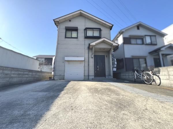 Spacious 5LDK Home with Parking in Kakogawa - Photo 1