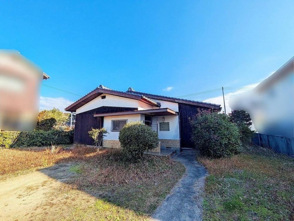 Renovation Opportunity for 4DK Bungalow - Photo 1