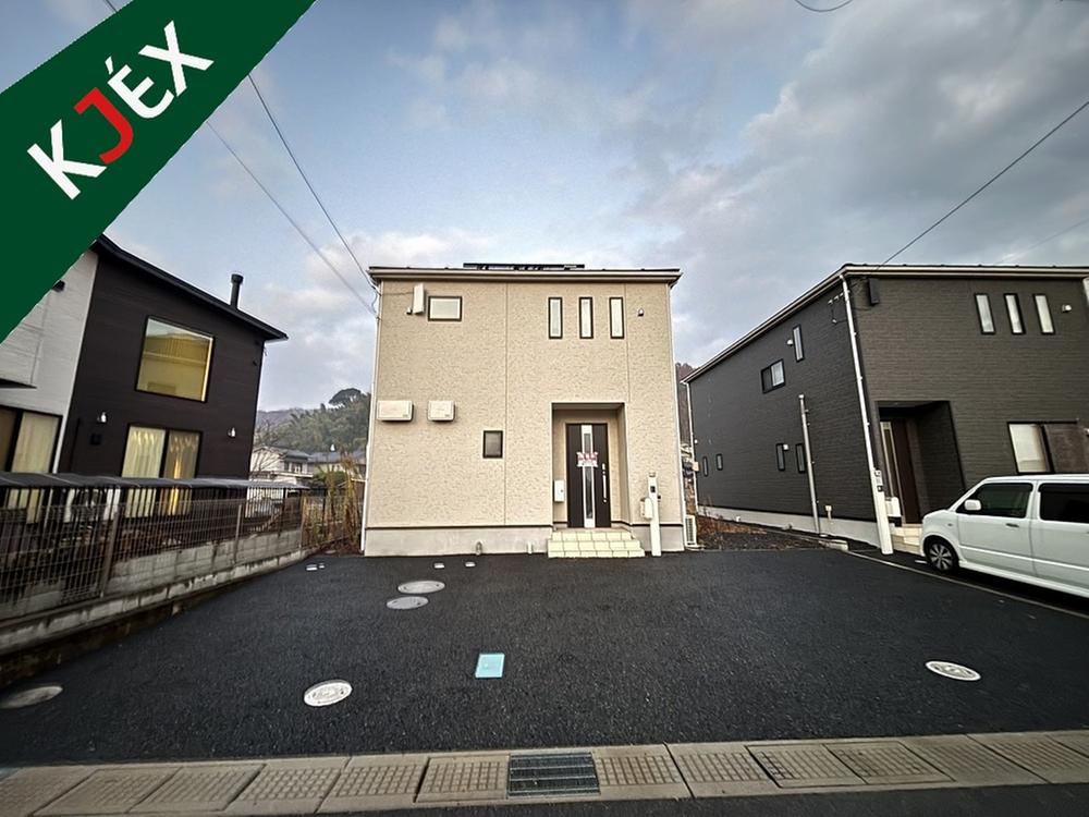 Modern 4LDK House in Kanbe Town, Fukuyama - Photo 1