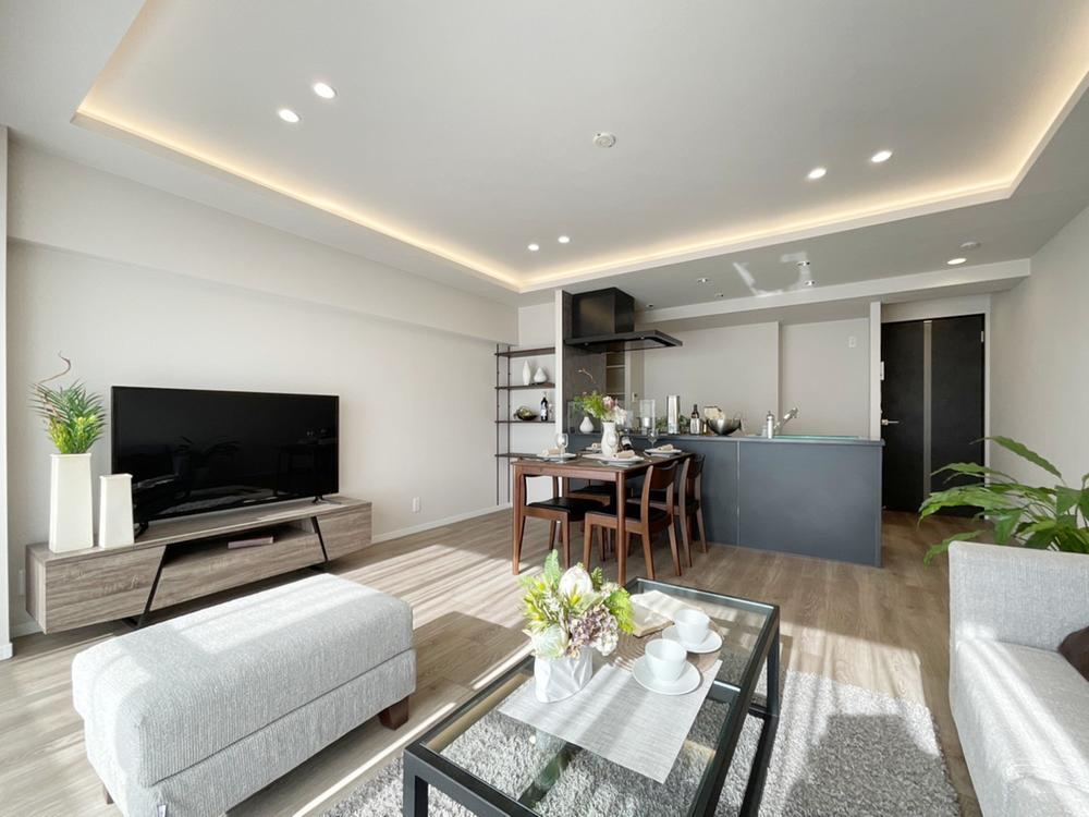 Renovated 3LDK Apartment in Suginami - Photo 1