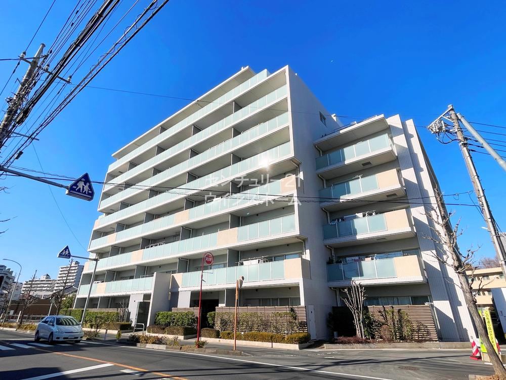 Renovated 3LDK Apartment with Great Sunlight in Kawaguchi - Photo 1