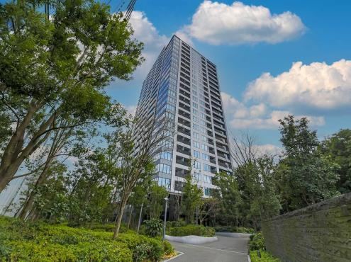 2LDK apartment in Shinjuku Ward, Tokyo - Photo 1