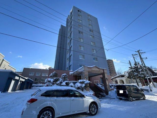 Renovated 3LDK Apartment in Toyohira, Sapporo - Photo 1