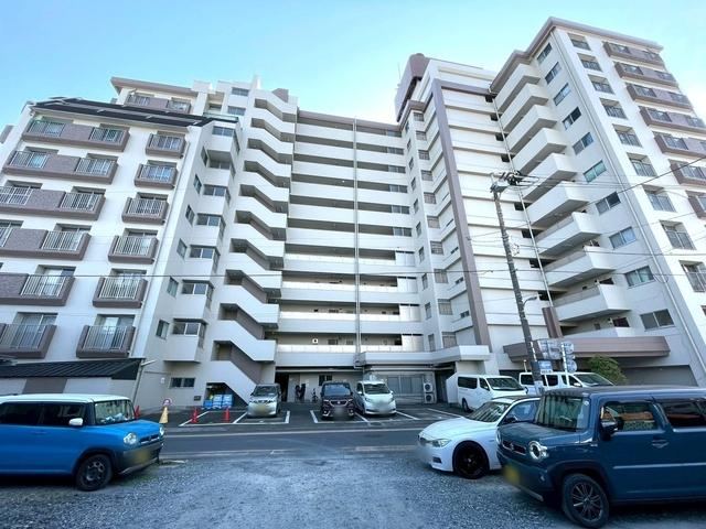 Newly Renovated 3LDK Corner Apartment in Toda - Photo 1