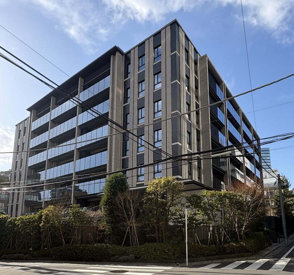 1LDK+S apartment in Shibuya Ward, Tokyo - Photo 1