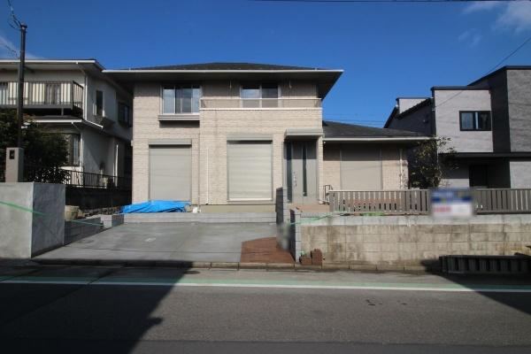 Stylish 5LDK Home in Mejiro-dai - Photo 1