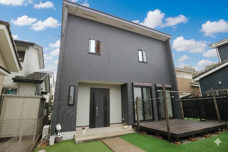 Stylish 3LDK+S House Near Yoko-Dai Elementary - Photo 1