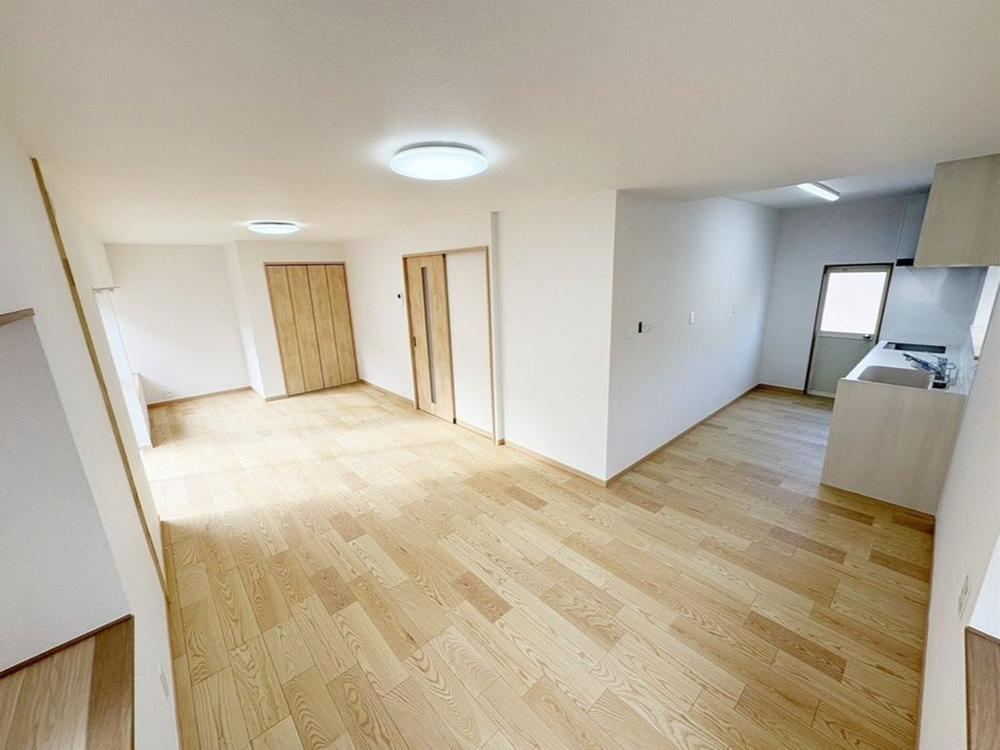 Affordable 3LDK Home with New Renovations - Photo 1