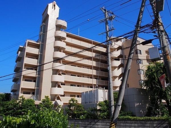 4LDK apartment in Wakayama, Wakayama - Photo 1
