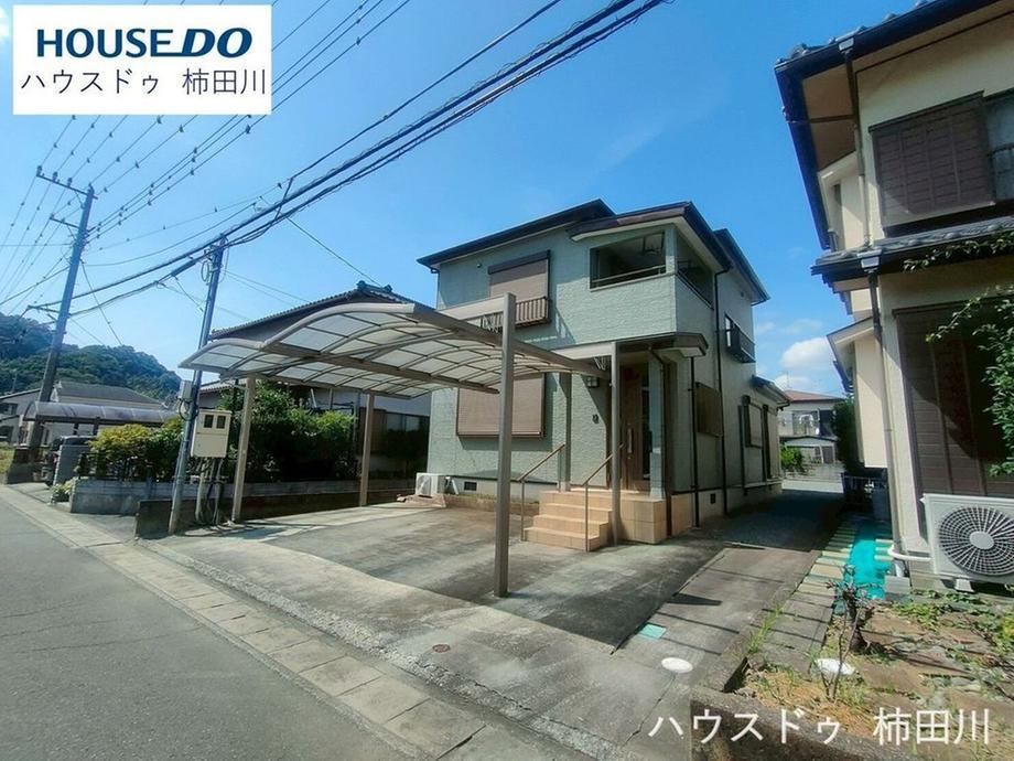 Charming 4LDK Home with Carport Near Haraki Station - Photo 1