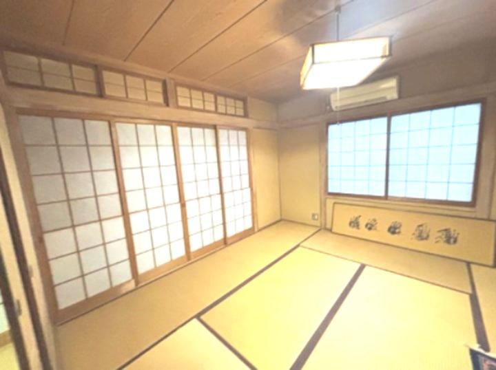 Grand 7LDK House in Koshien Nanabancho, Nishinomiya - Photo 1